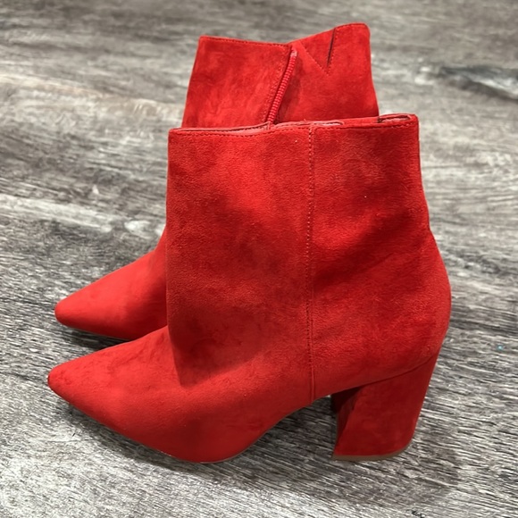 Red ankle boots Charles by Charles David. - Picture 3 of 5